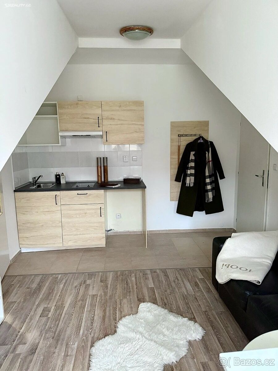 Pronájem byt - Praha, 150 00