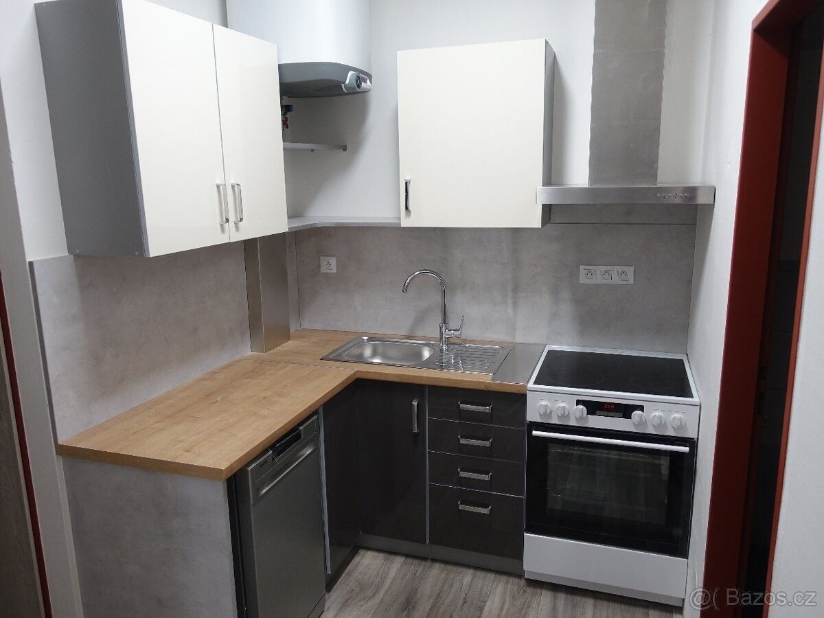 Prodej ostatní - Měšice u Prahy, 250 64