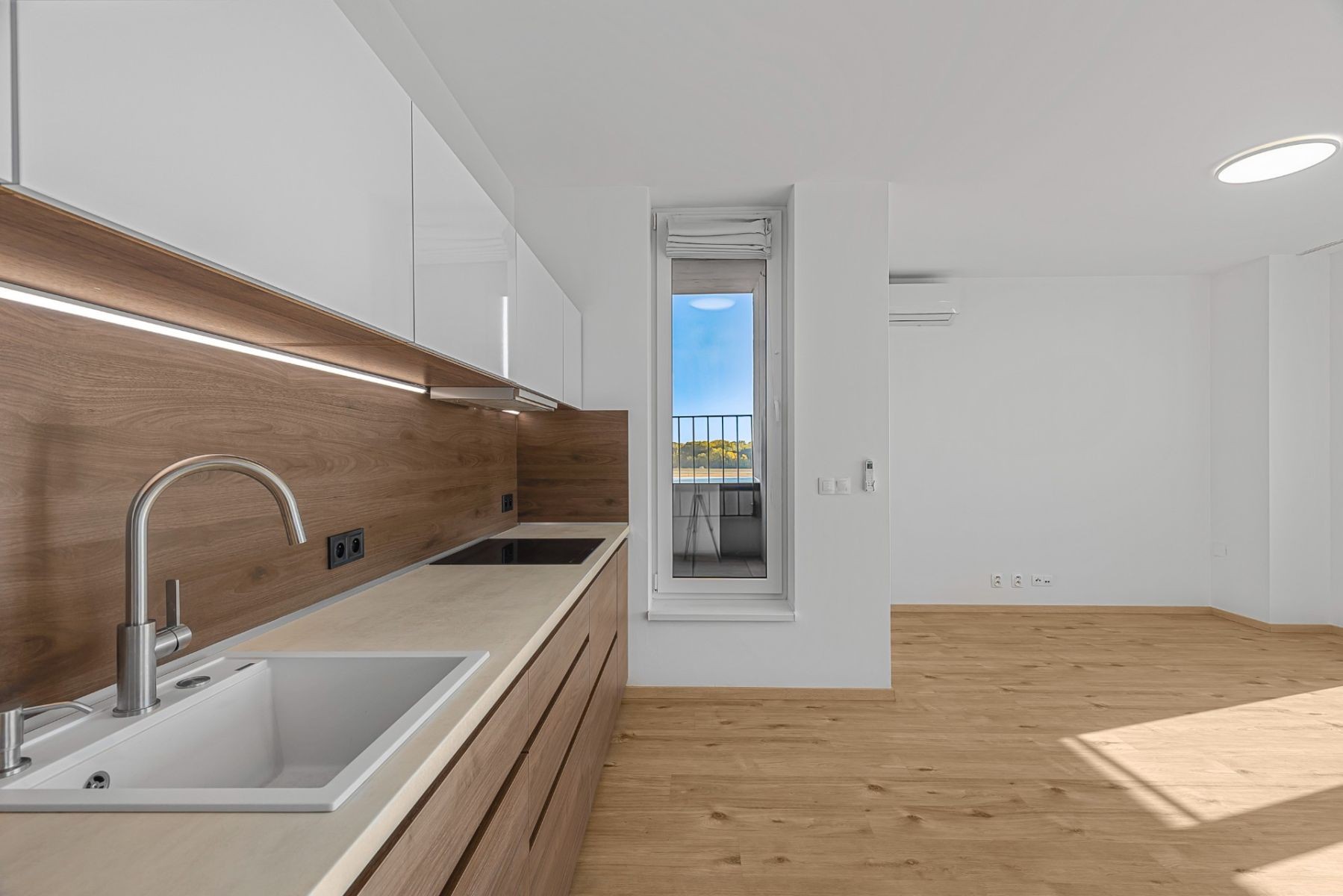 Prodej byt 4+1 - Fialová, Petržalka - Lúky, Bratislavský kraj, 107 m² - 5