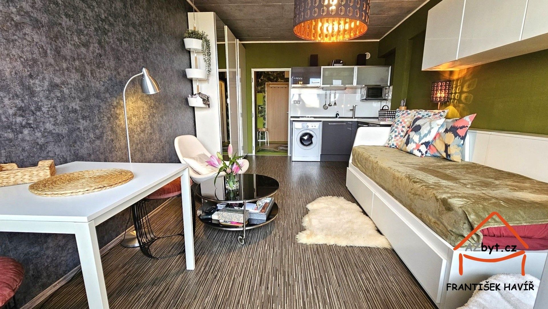 1+kk, náměstí 5. května, Čelákovice, 27 m²