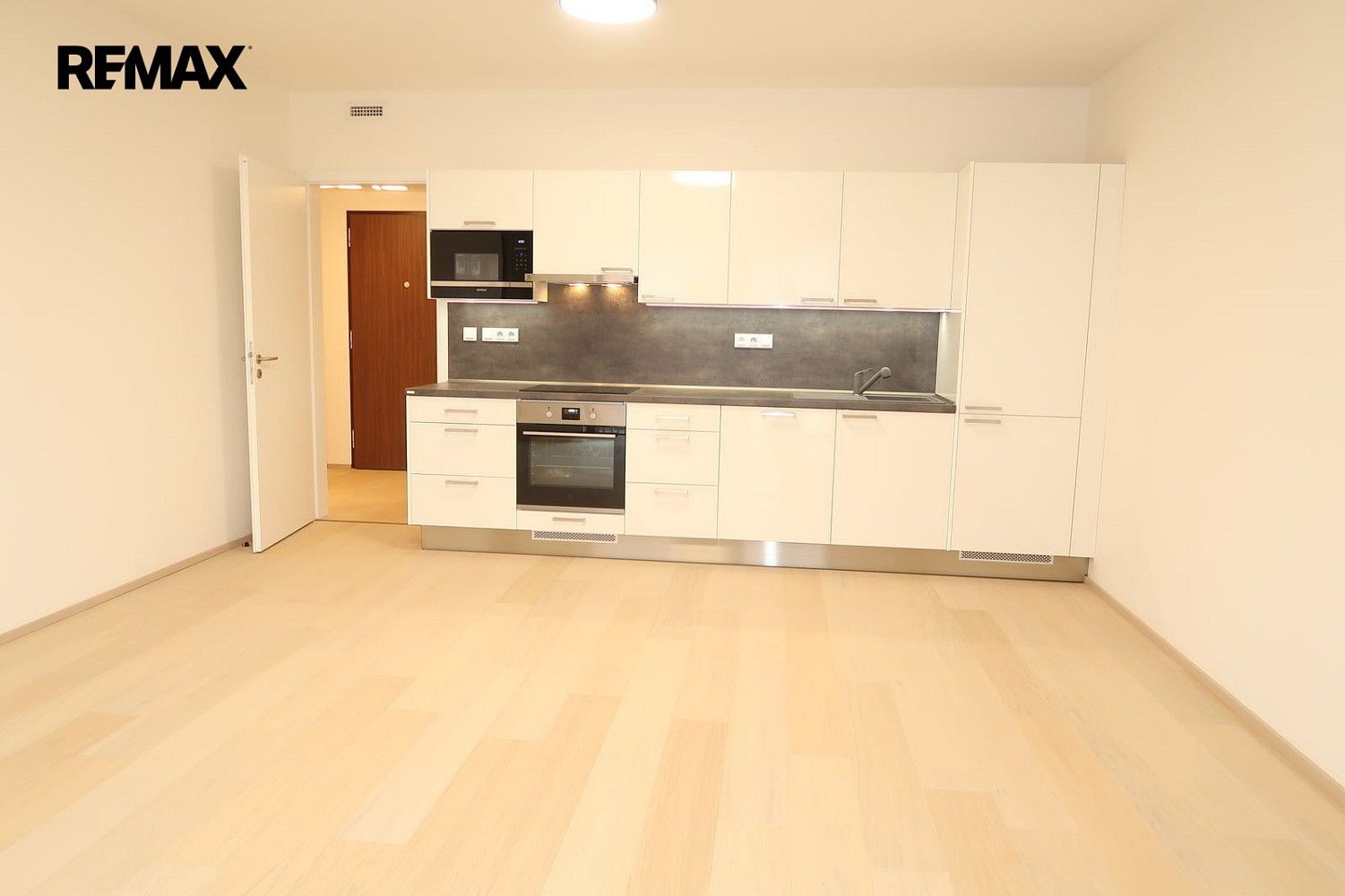 Pronájem byt 2+kk - Praha - Modřany, okres Praha 12, Hlavní město Praha, 59 m² - 1
