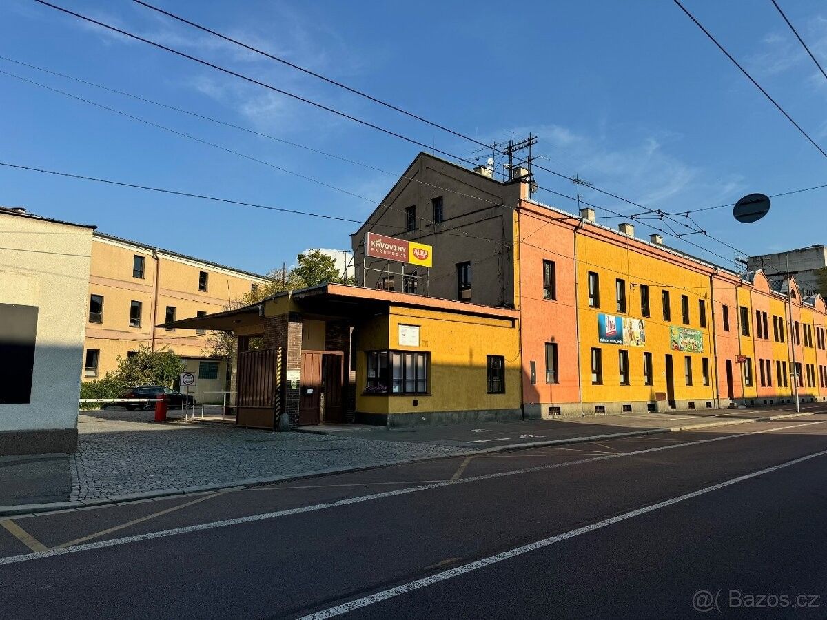 Sklady, Pardubice, 530 02