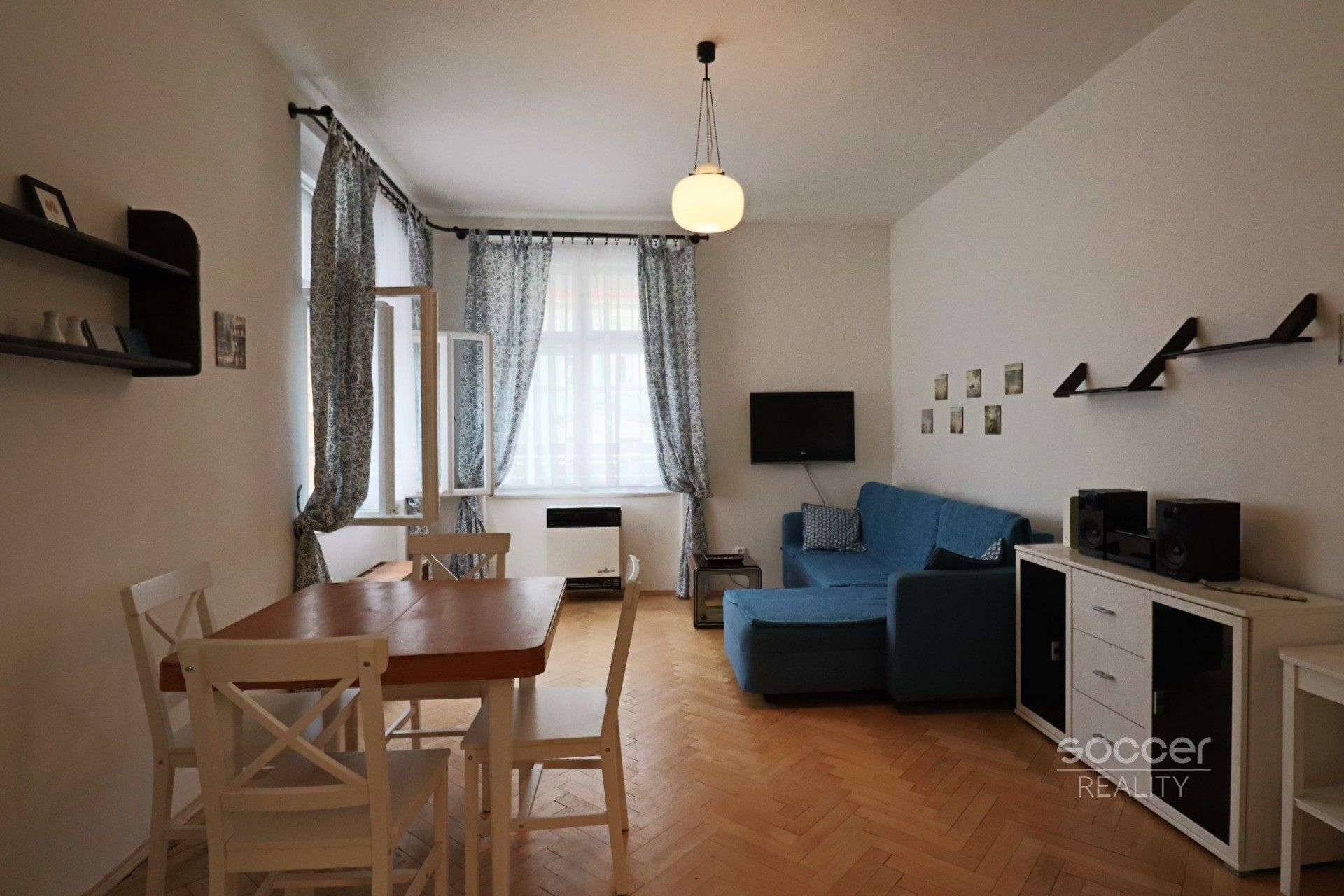 Pronájem byt 2+kk - Družstevní, Praha, 45 m²