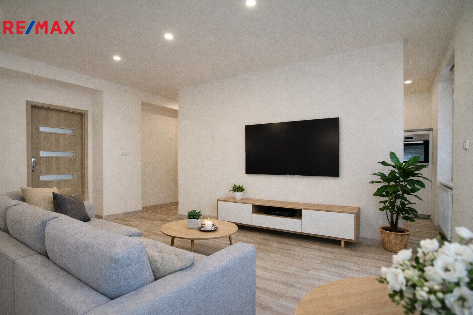 Pronájem byt 2+kk - Kamenická, Děčín, 69 m²