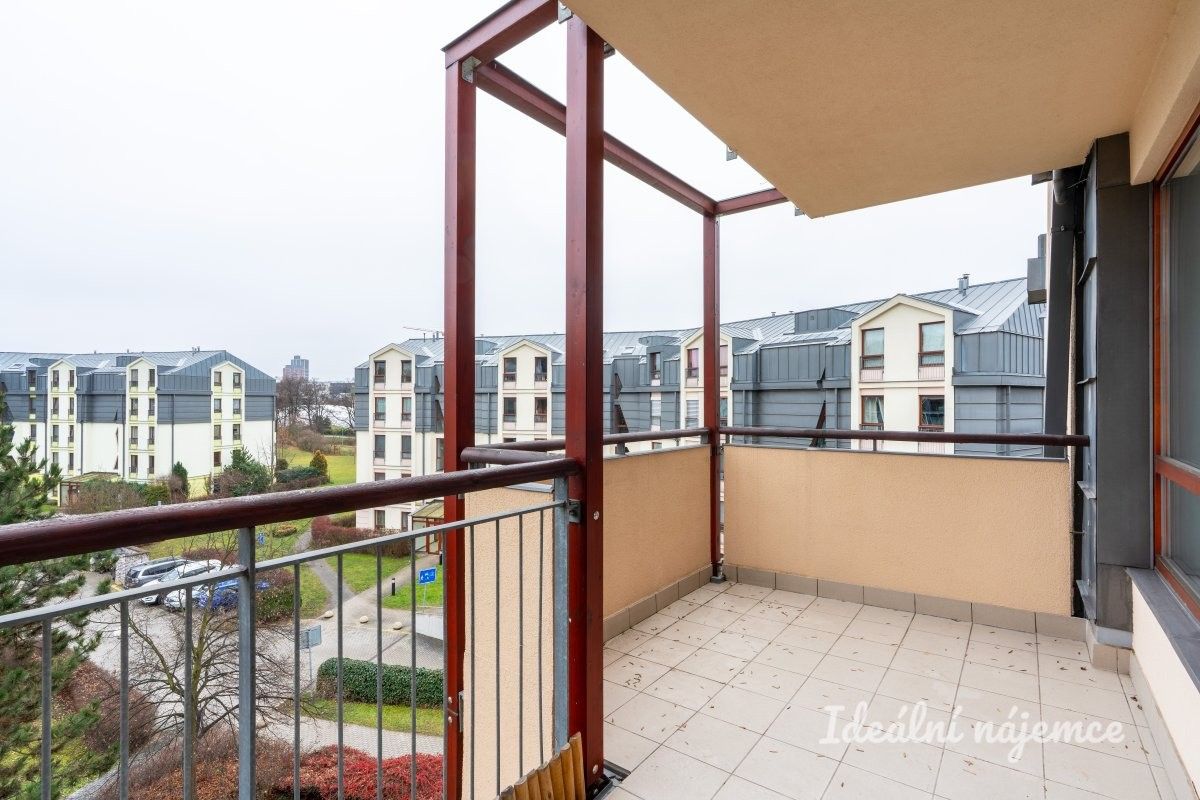 Pronájem byt 2+kk - Podvinný mlýn, Praha, 52 m²