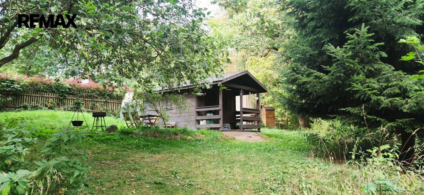 Zahrady, Roudno, 384 m² - 1