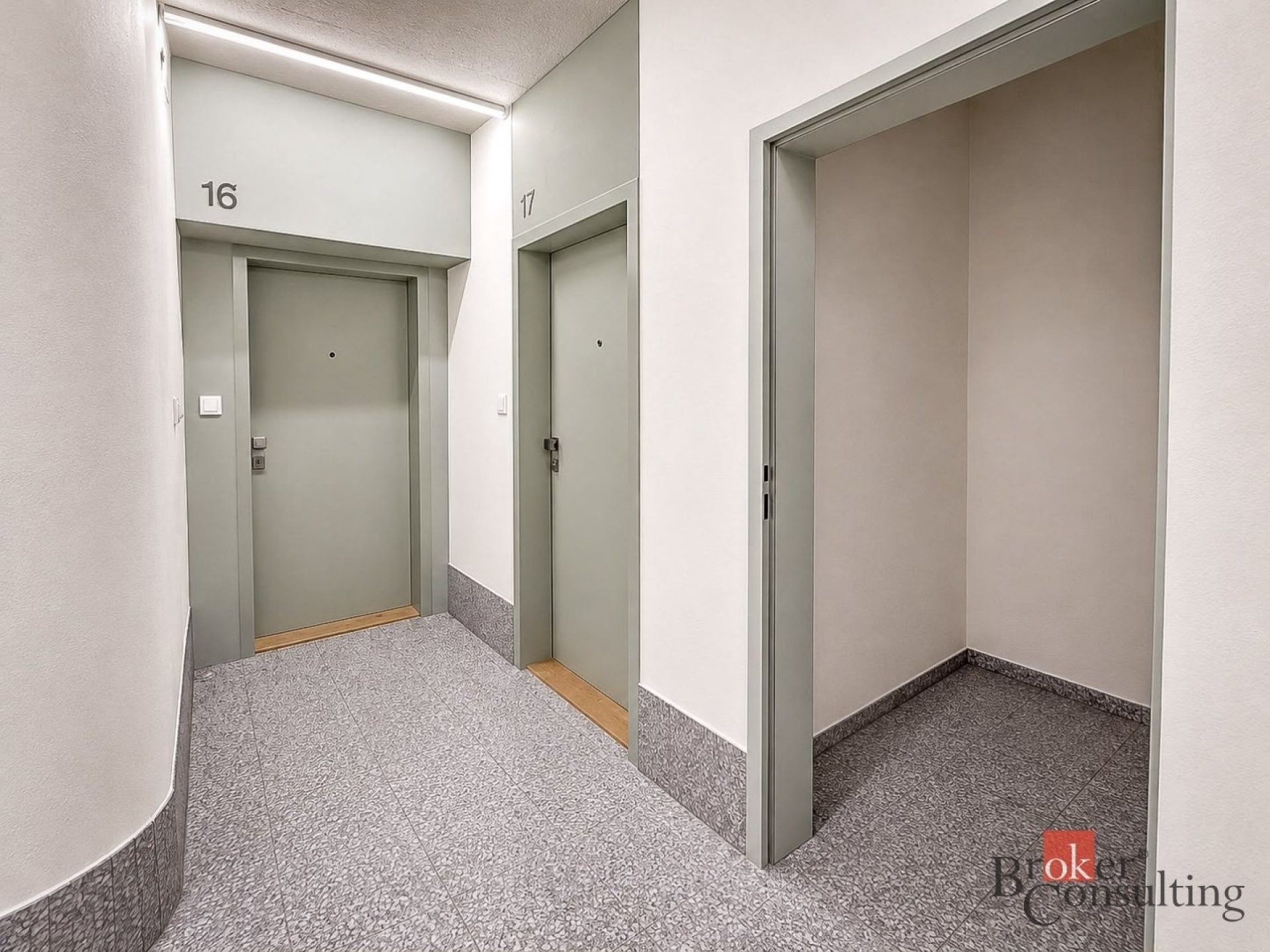 Prodej byt 1+1 - Krašovská, Plzeň, 36 m² - 5