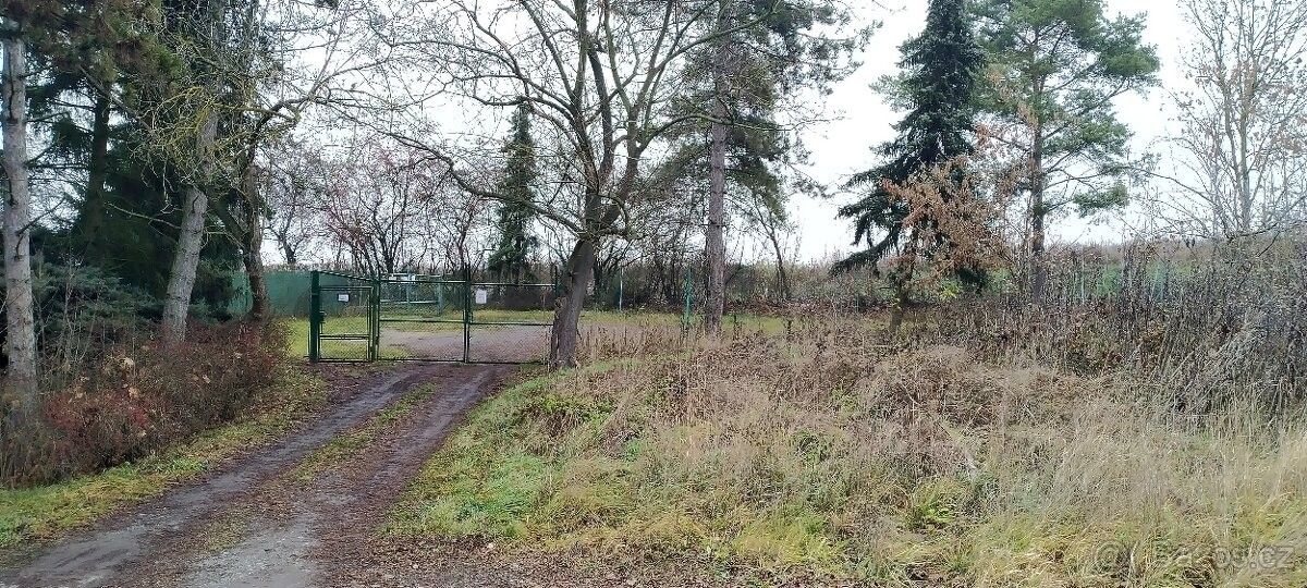 Pozemky pro bydlení, Slaný, 274 01