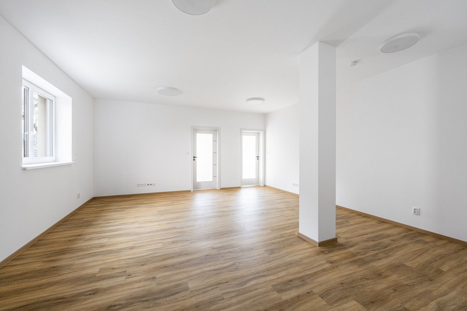 Kanceláře, Karlovy Vary - Bohatice, Karlovarský kraj, 89 m² - 1