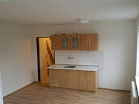 Pronájem byt - Lipovec u Blanska, 679 15