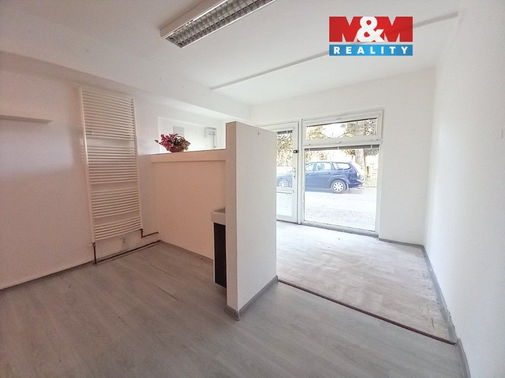 Obchodní prostory, Krušnohorská, Ostrov, 20 m²