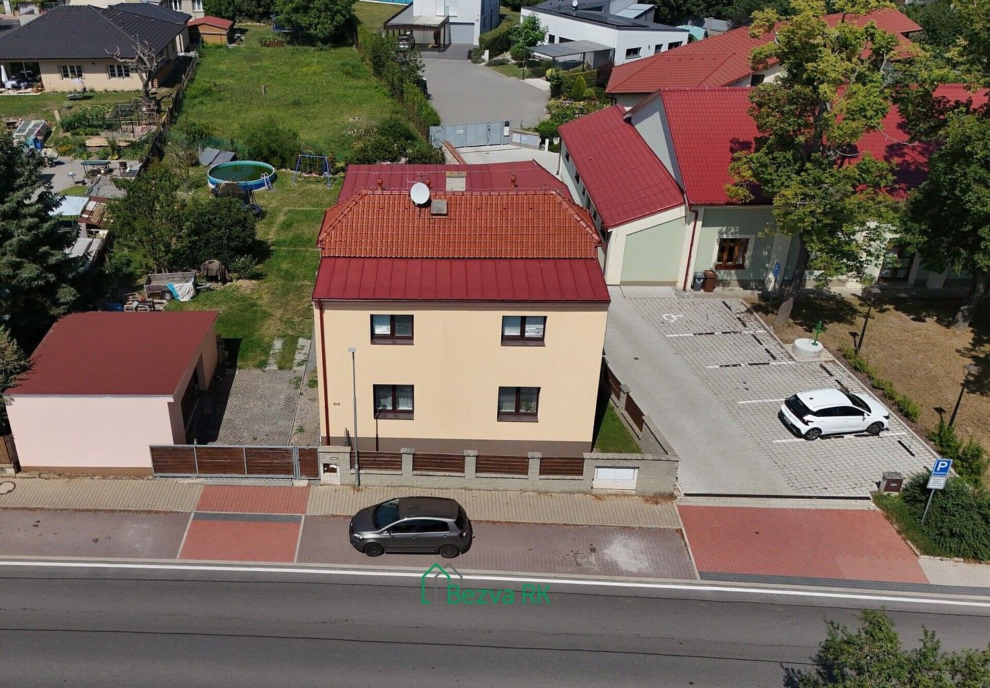 Rodinné domy, Nučice, okres Praha-západ, Středočeský kraj, 250 m² - 2