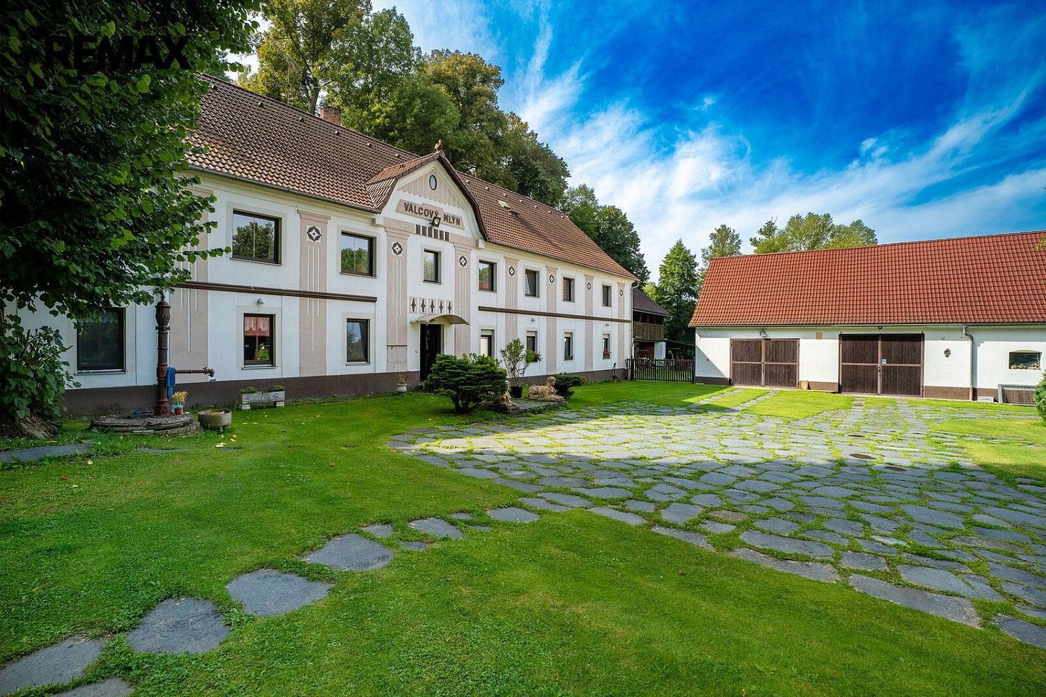 Rodinné domy, Dubá - Zakšín, okres Česká Lípa, 380 m² - 2