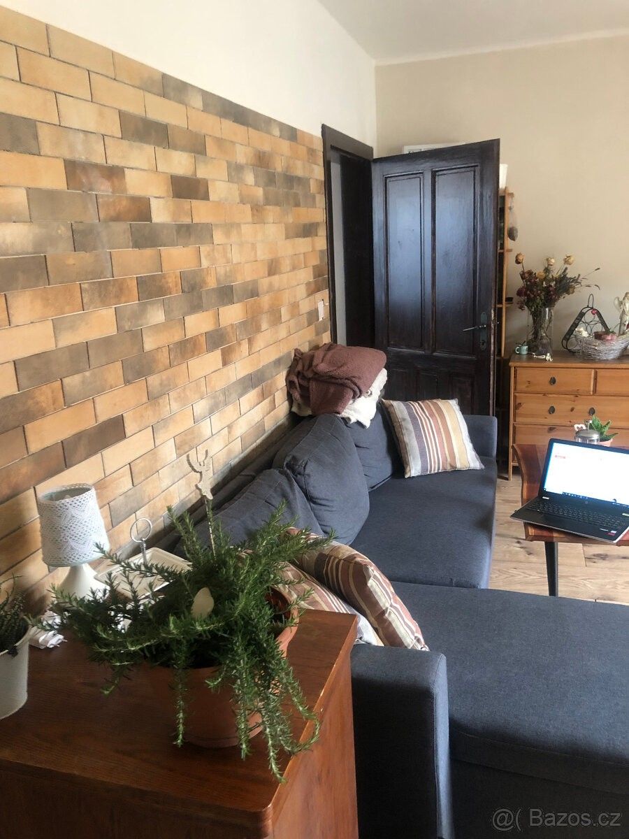 Rodinné domy, Banín, 568 02