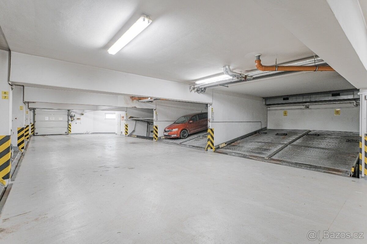 Prodej garáž - Praha, 180 00, 14 m²