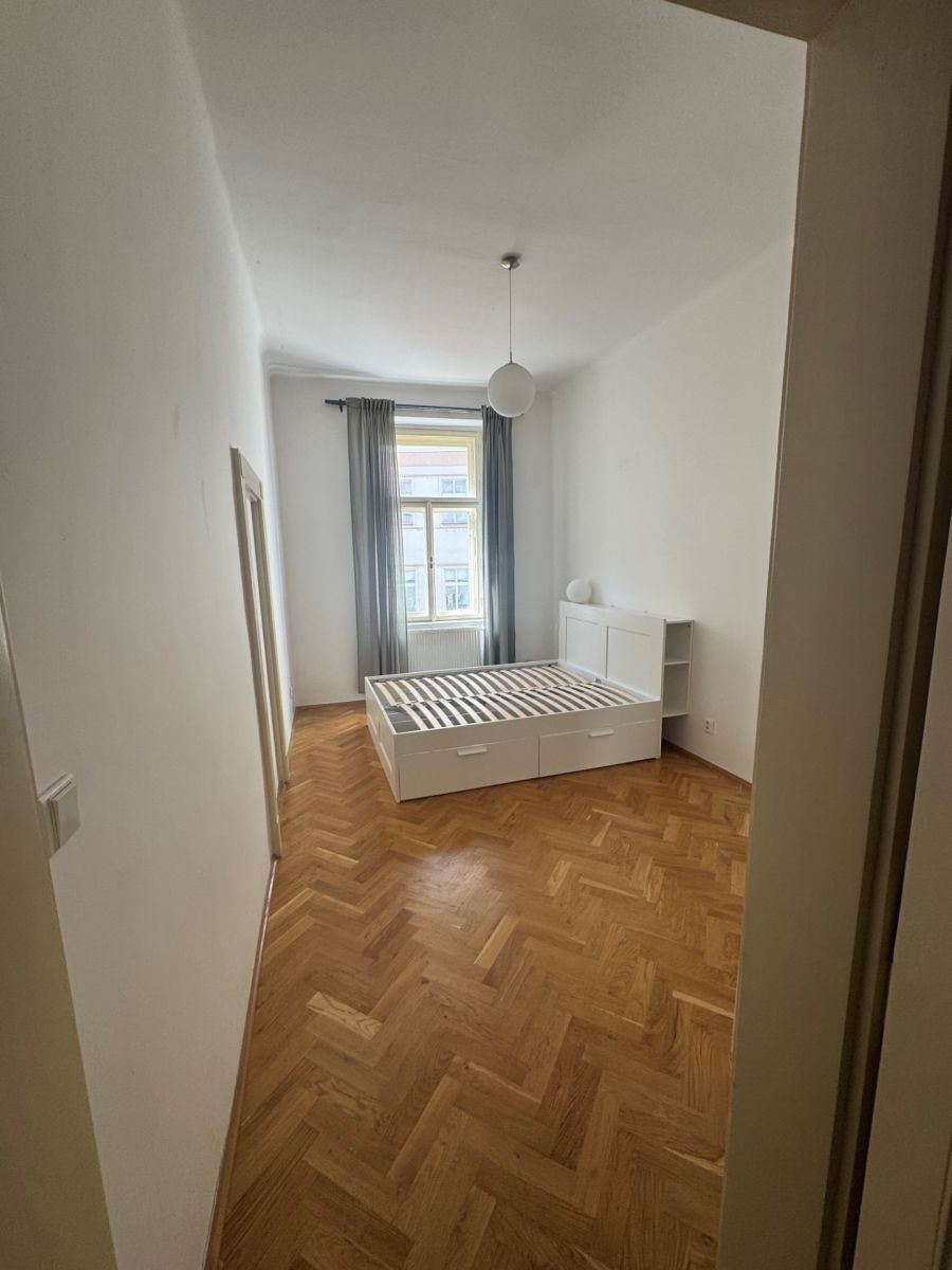 Pronájem byt 2+kk - Na Zderaze, Praha - Nové Město, 49 m² - 5