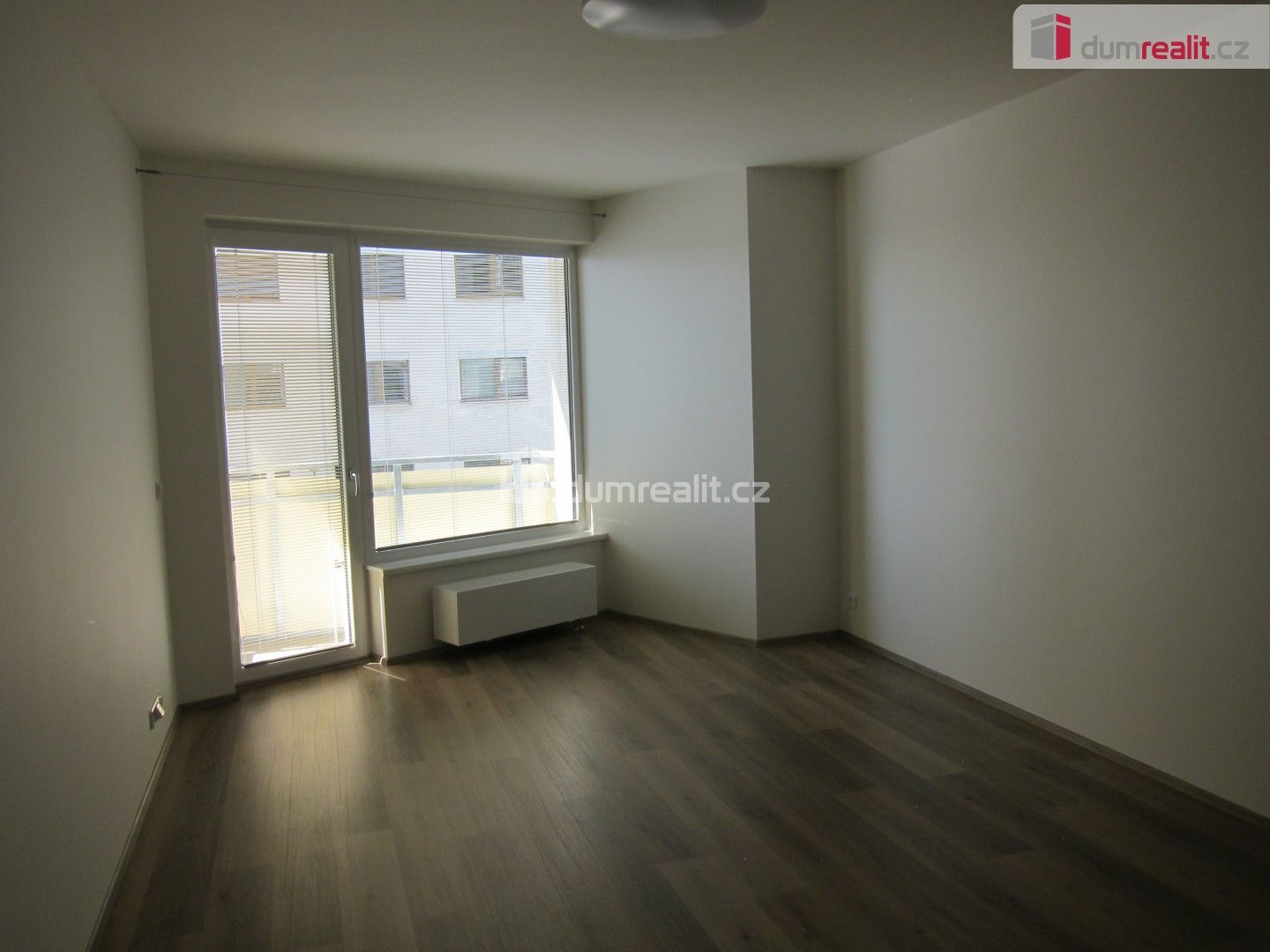 Pronájem byt 2+kk - Mezi vodami, Praha, 58 m²