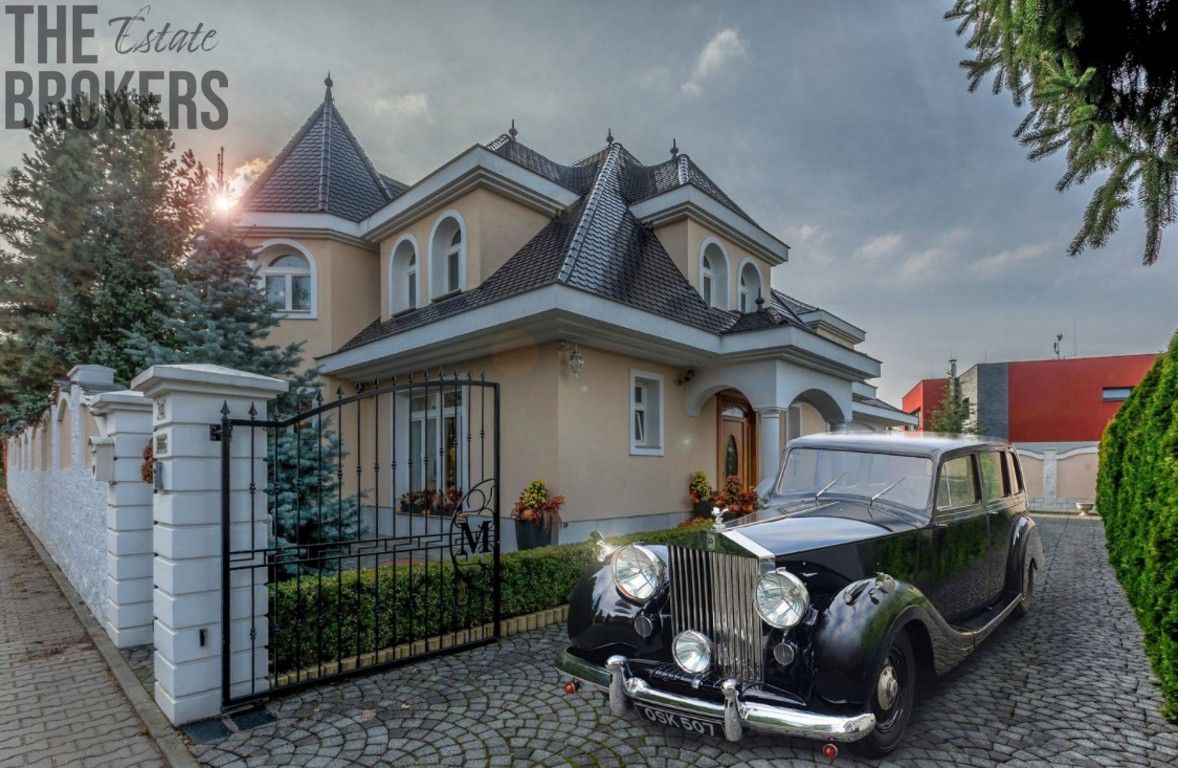 Vila · 359 m² · U přejezdu, Praha Dolní Měcholupy - 3
