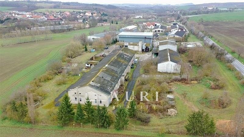 Sklady, Žižice, okres Kladno, Středočeský kraj, 29 845 m² - 1