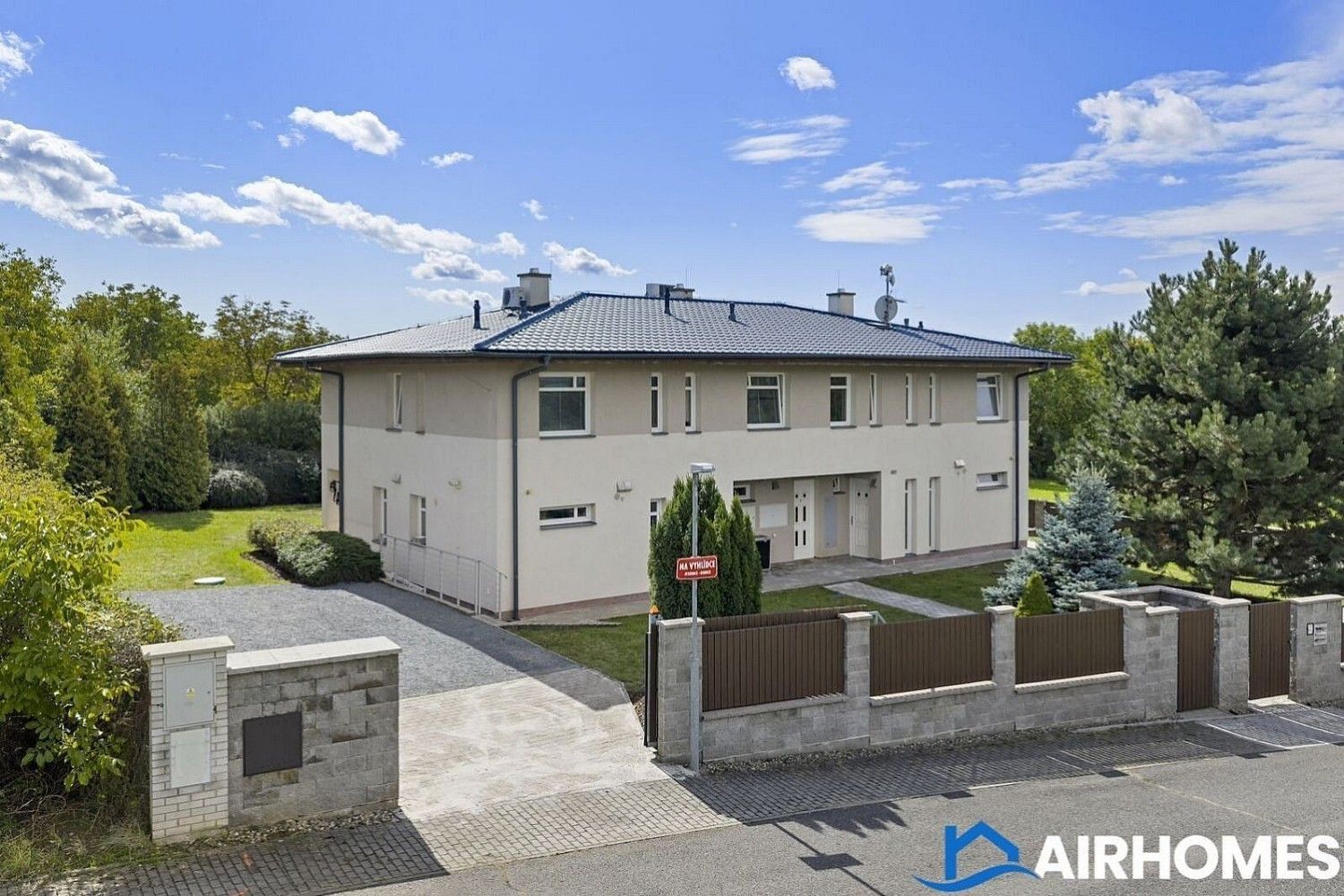 Rodinné domy, Jesenice - Osnice, okres Praha-západ, Středočeský kraj, 302 m² - 2