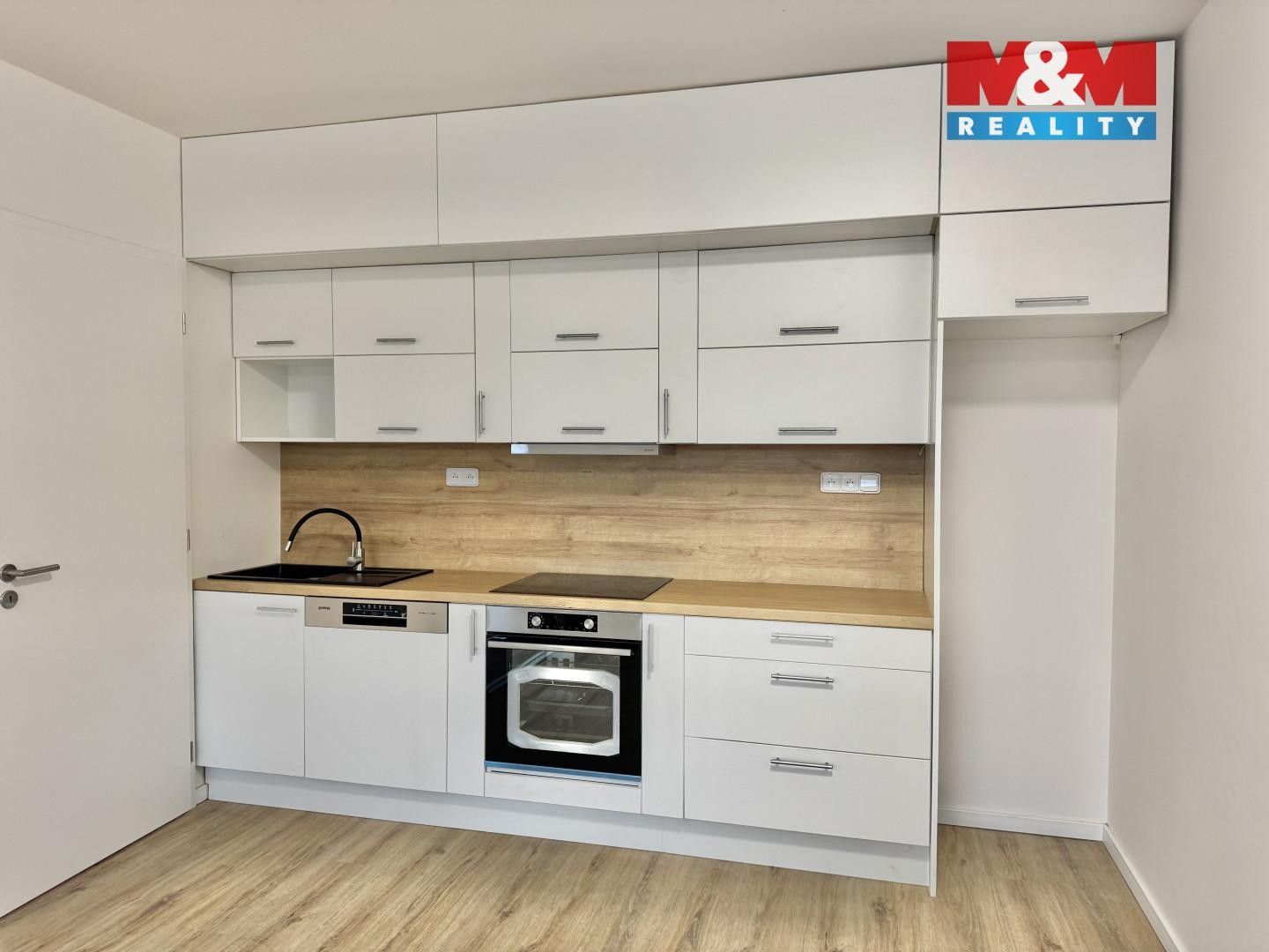 Pronájem byt 2+kk - Ke křížku, Kladno, 50 m²