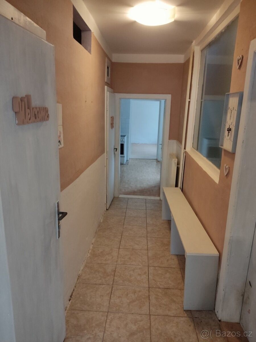 Pronájem byt - Lišov u Českých Budějovic, 373 72