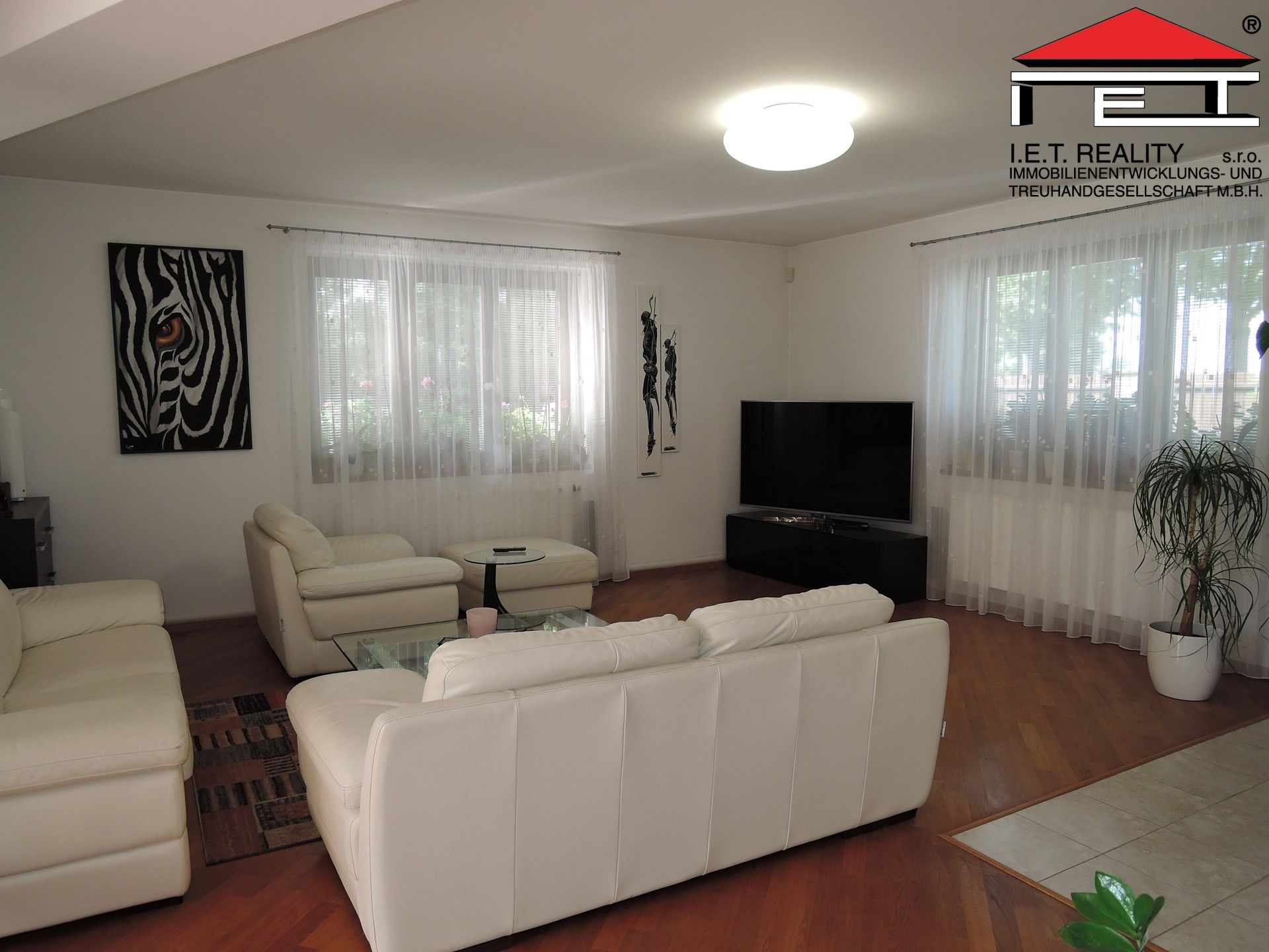 Prodej rodinný dům - Silnička, Křenice, 244 m²