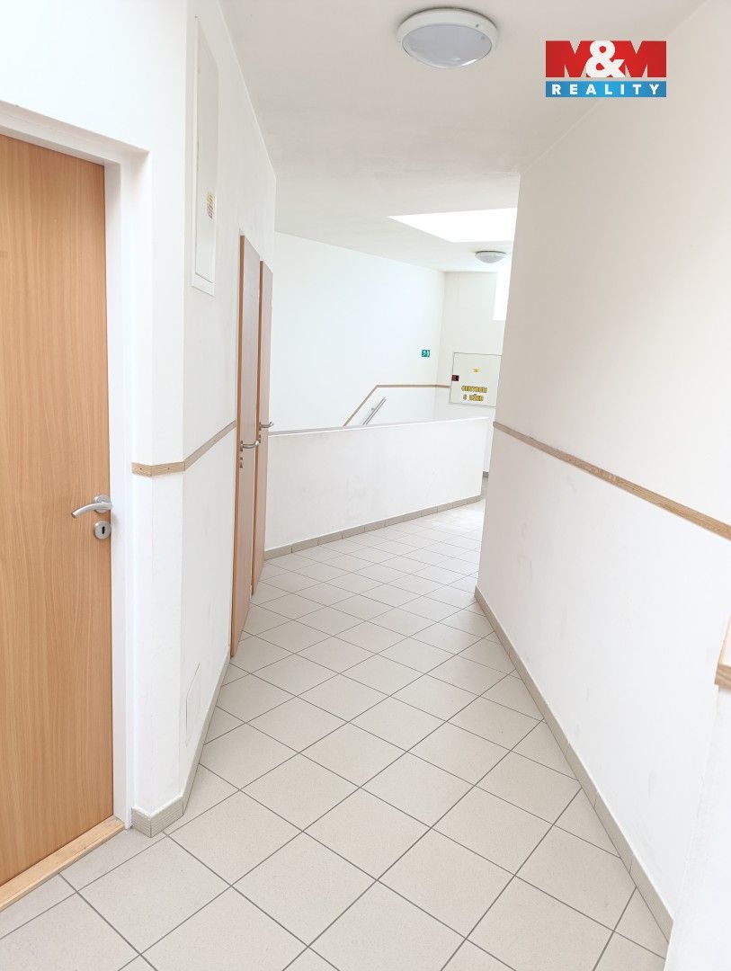 Pronájem obchodní prostory - nám. Komenského, Tišnov, 26 m² - 5