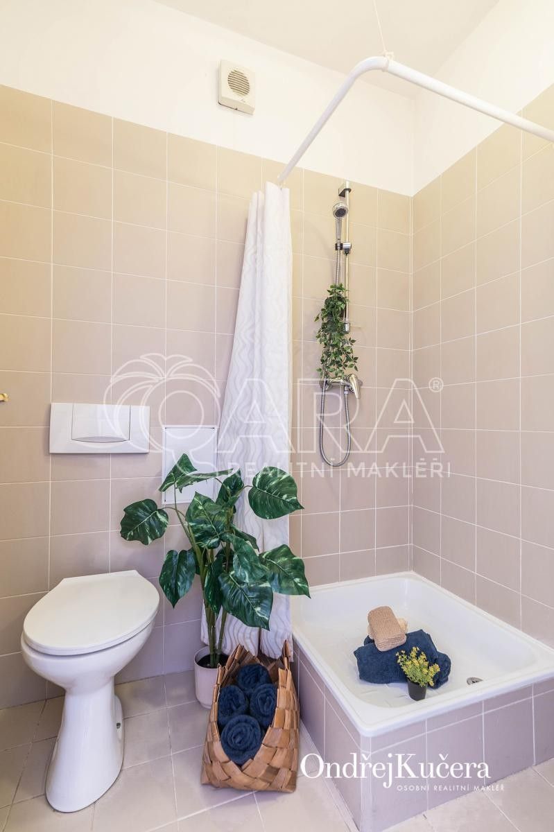 Prodej byt 3+1 - Mělnická  , Praha Malá Strana, 90 m² - 5