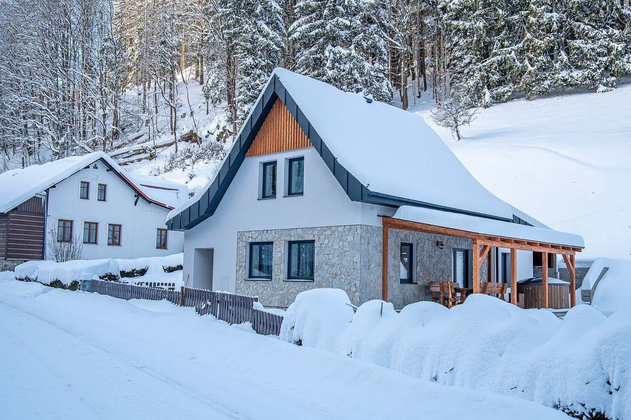Chaty, Dolní Dvůr - Dolní Dvůr, Královéhradecký kraj