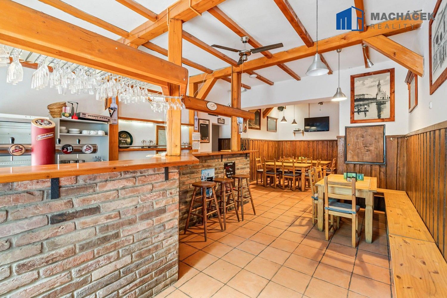 Restaurace, Duchcov, okres Teplice, Ústecký kraj, 669 m² - 2