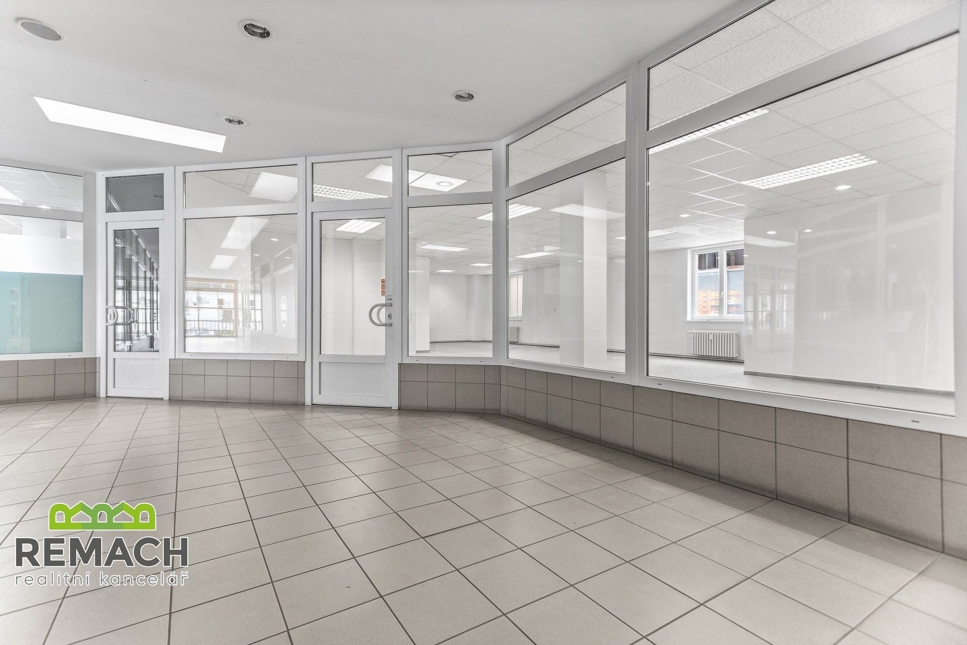 Pronájem obchodní prostory - Kamenice, Náchod, 113 m²