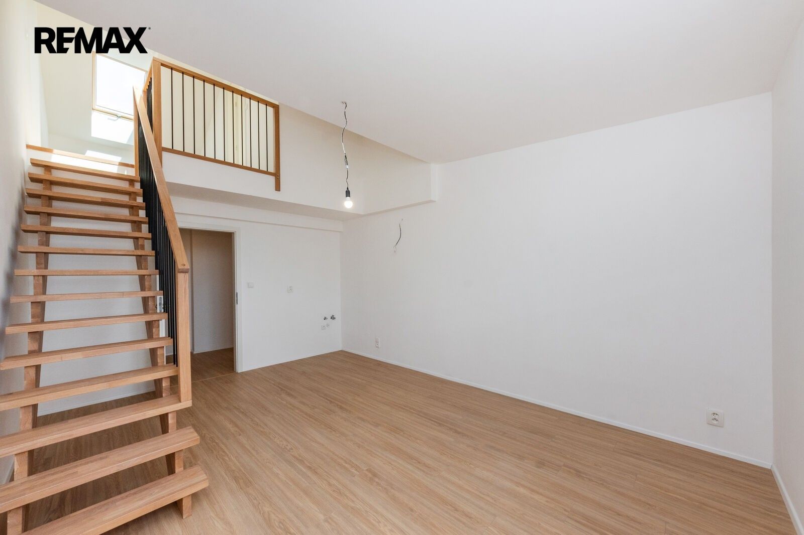 Prodej byt 3+kk - Jeseniova 1692, Praha Žižkov, 72 m² - 5