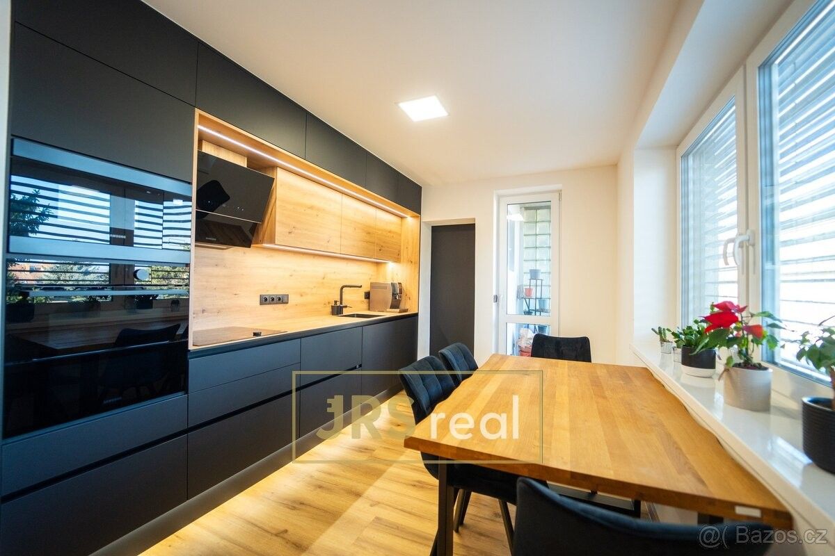 Byty, Hustopeče u Brna, 693 01