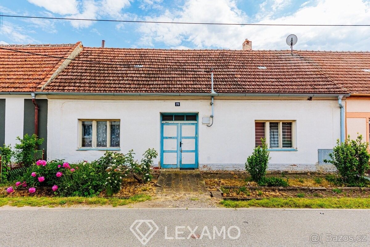 Rodinné domy, Hrádek u Znojma, 671 27