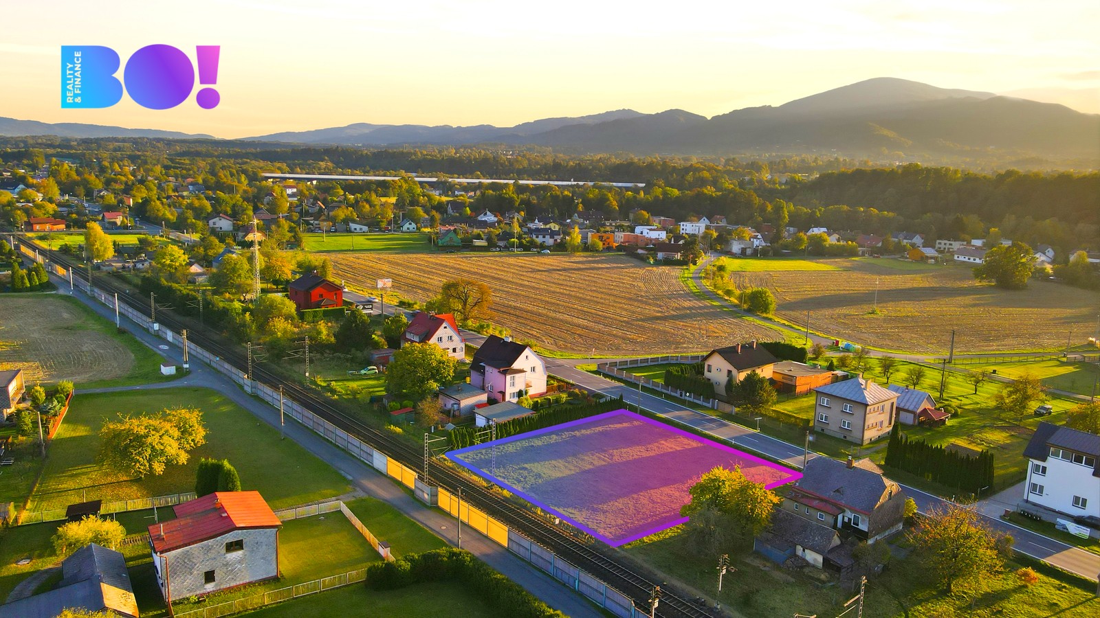 Komerční pozemek, 1 371 m²