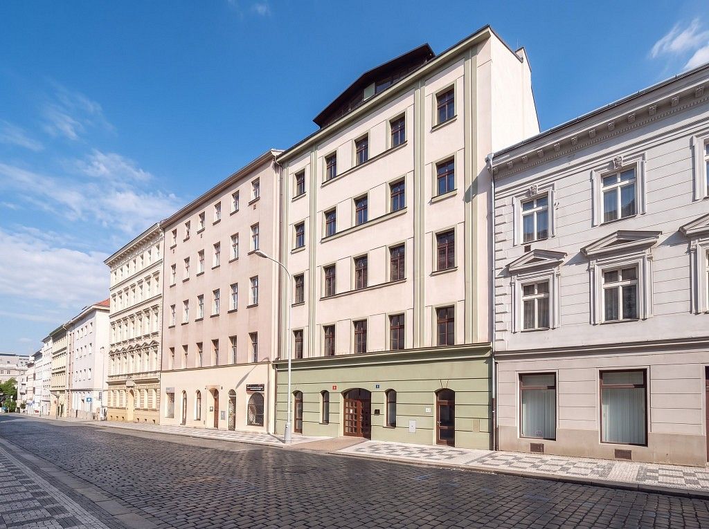 Ubytovací zařízení, 207 m²
