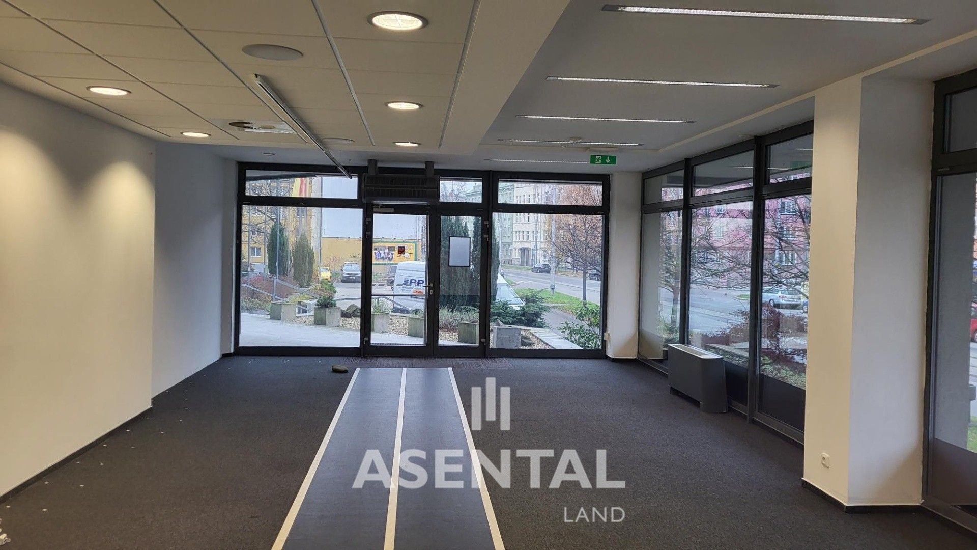 Obchodní prostory · 131 m² · Nádražní 2967, Ostrava Moravská Ostrava - 4