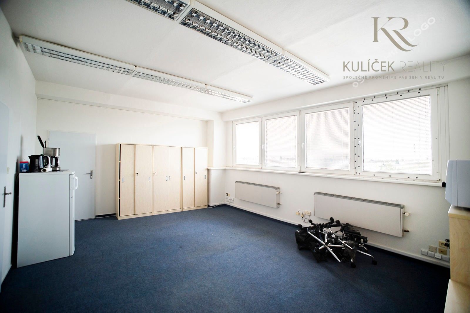 Pronájem kancelář - Ve žlíbku, Horní Počernice, Praha, Česko, 28 m²