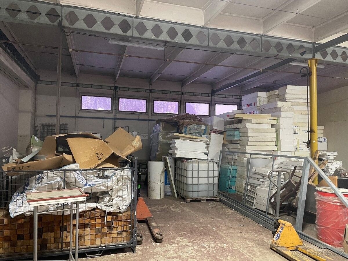 Sklady, Velvary, 273 24