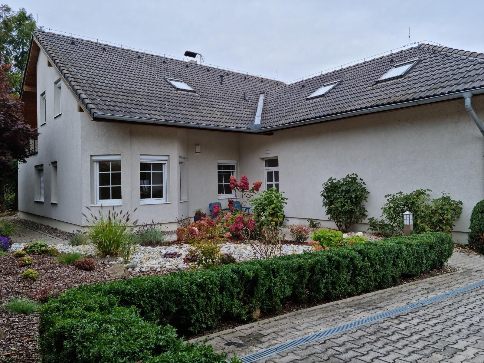 Pronájem rodinný dům - Na Skalce, Popovičky, 242 m²