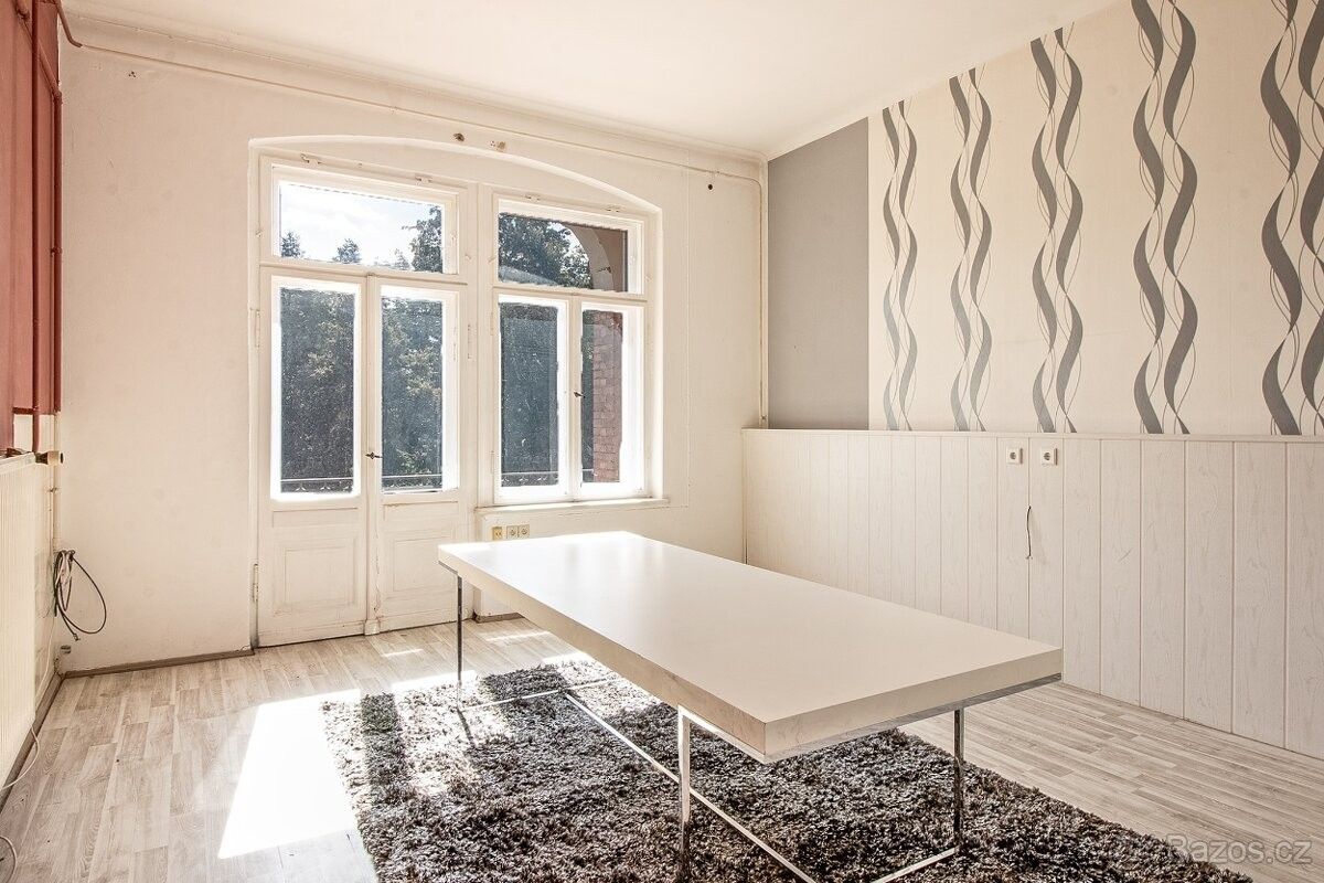 Prodej rodinný dům - 987 66, Zahraničí