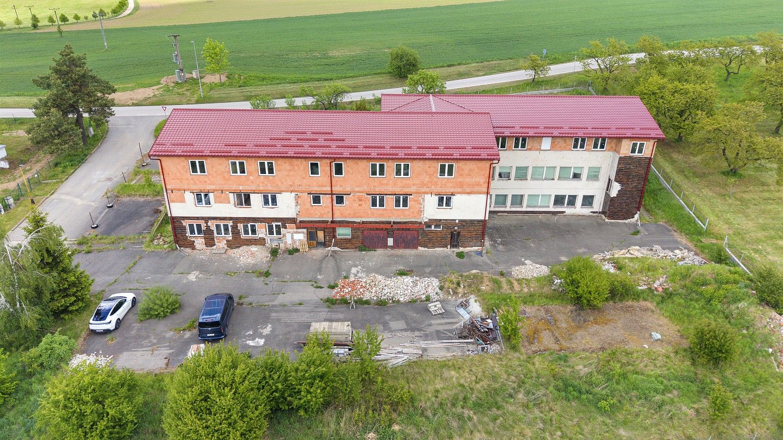 Prodej činžovní dům - Staré Hobzí, okres Jindřichův Hradec, Jihočeský kraj, 1 650 m² - 1