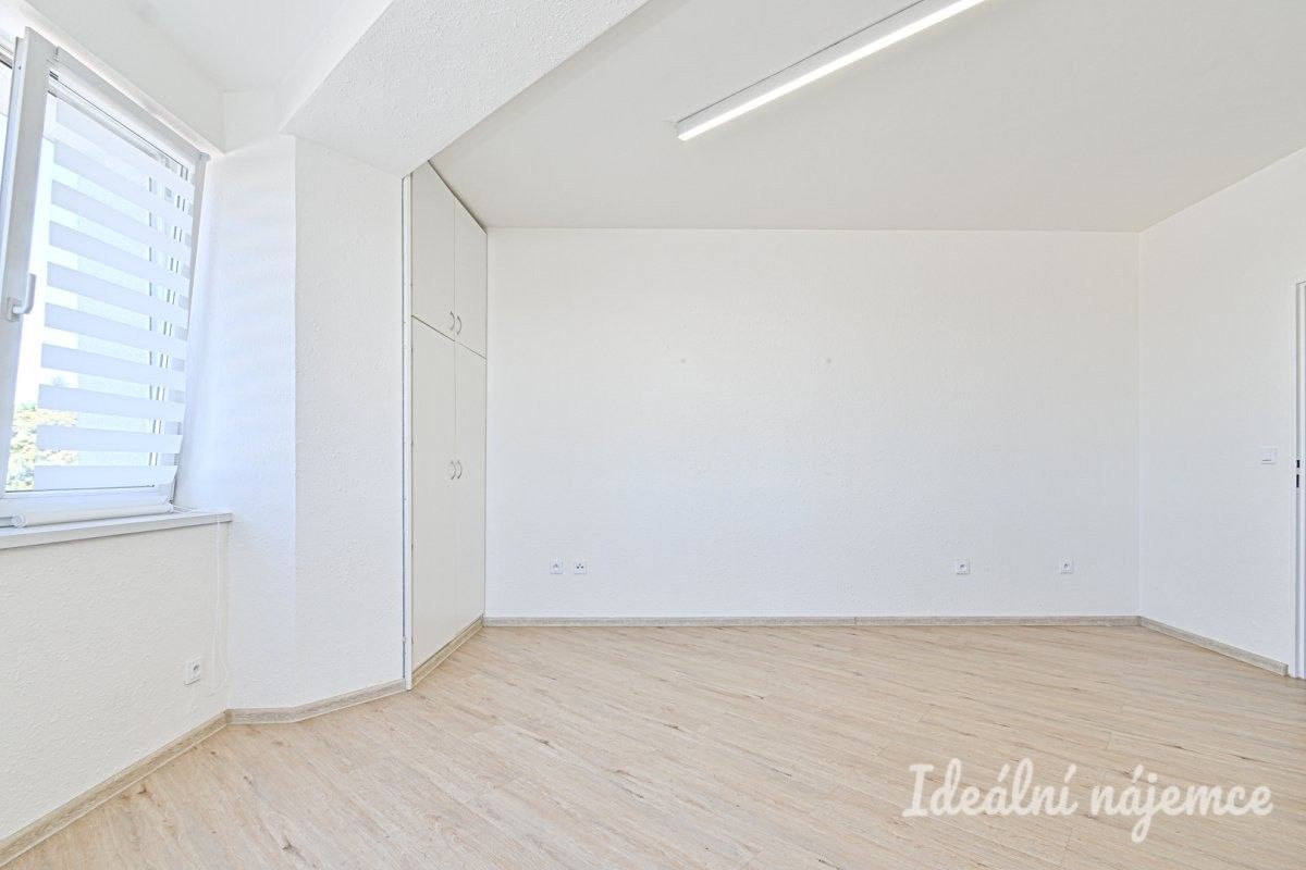 Pronájem byt 2+kk - Langrova, Brno, 40 m² - 5