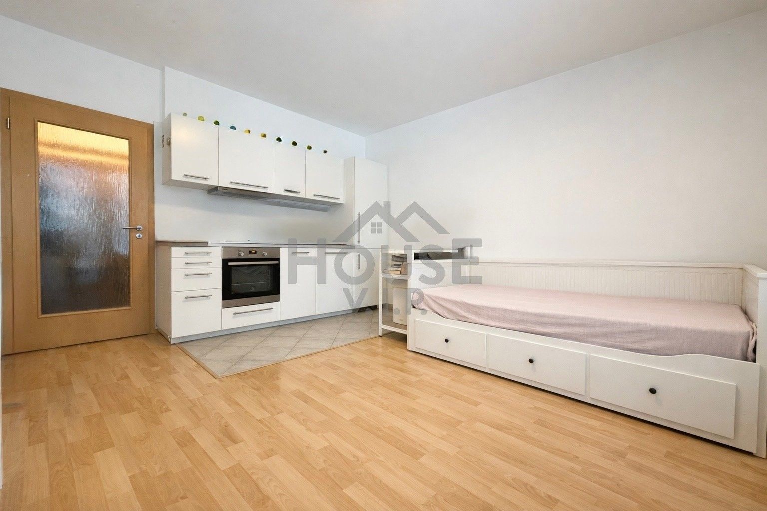 1+kk, Míšovická, Praha, 34 m²