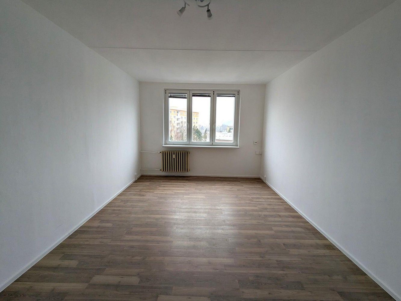 Pronájem byt 2+1 - Klášterec nad Ohří - Miřetice u Klášterce nad Ohří, okres Chomutov, Ústecký kraj, 60 m² - 5