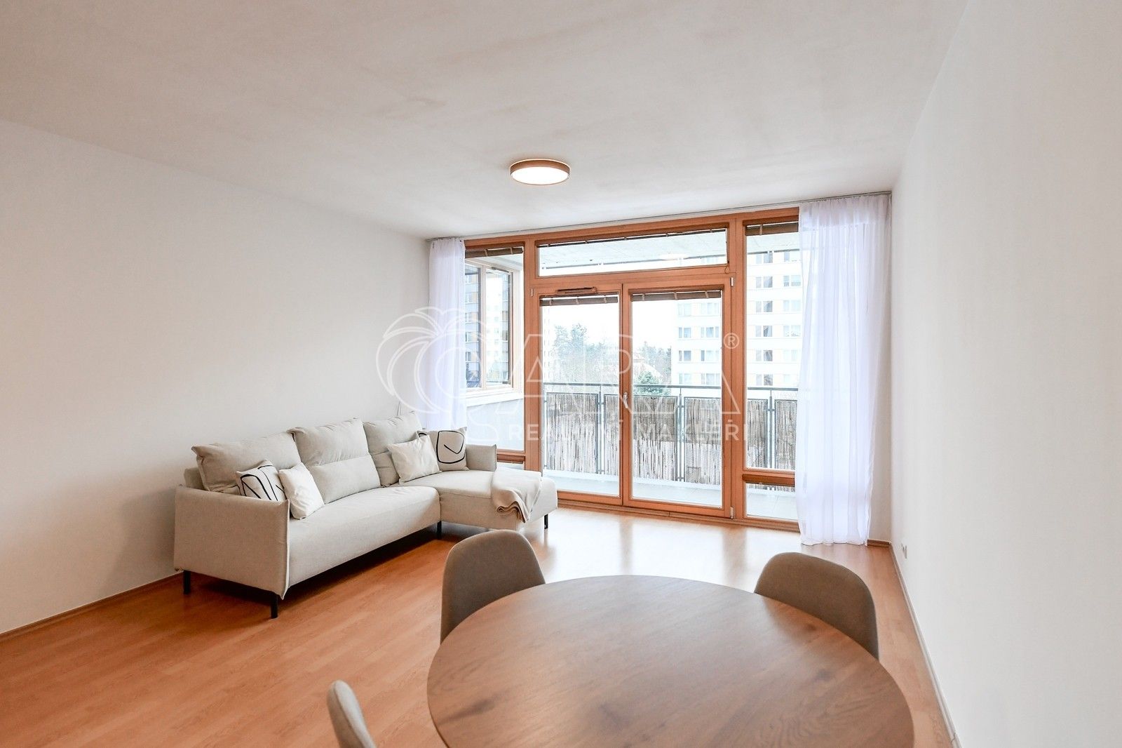 Pronájem byt 2+kk - Panuškova 1301, Praha, 83 m²