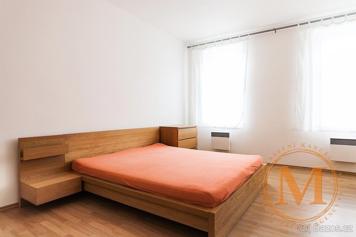 Pronájem byt - Praha, 100 00