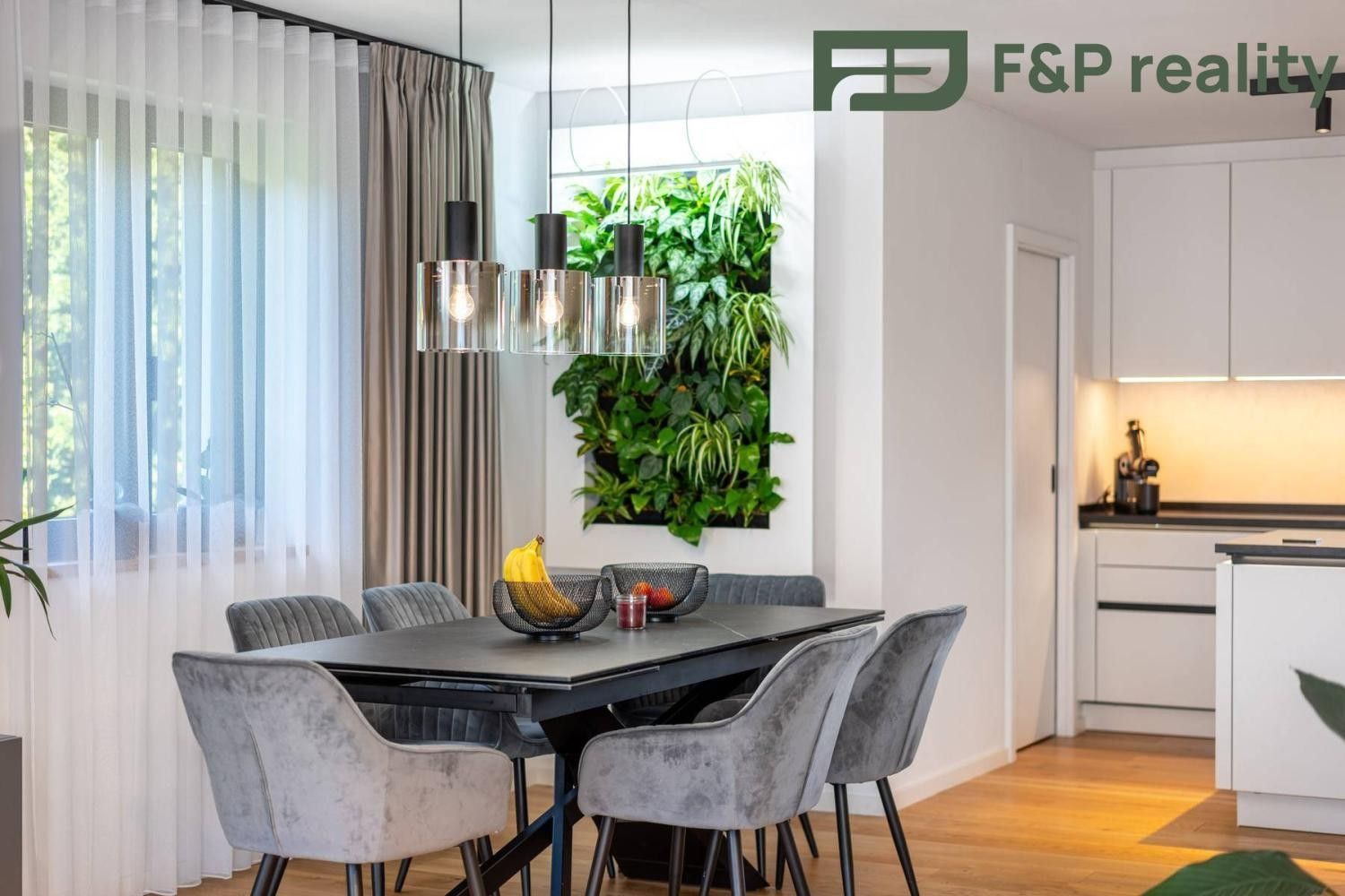 Prodej rodinný dům - Na Ligruse, Dobříš, 320 m²