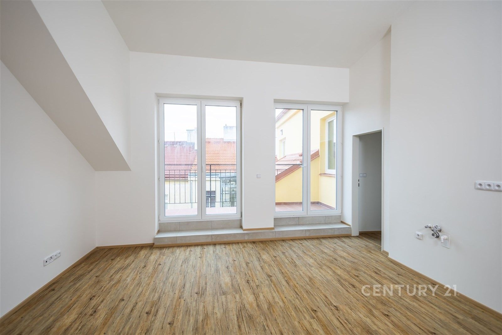 Pronájem byt 2+kk - Šternberkova, Praha, 50 m²